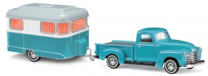 Chevy Pick-Up mit Wohnwagen