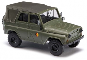 UAZ 469, NVA mit Nachtsicht SW