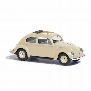 VW Käfer mit Stoffdach offen, Beige